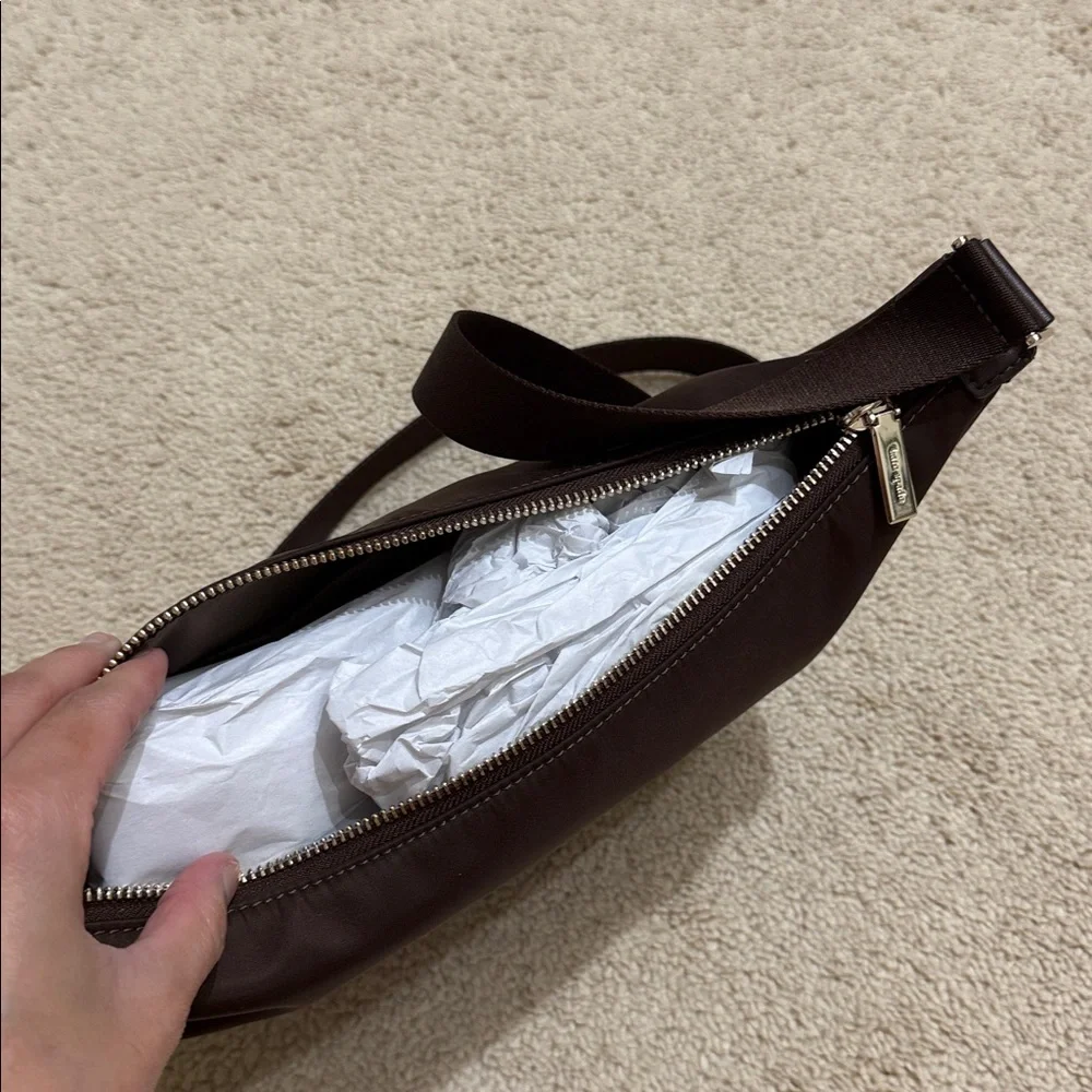 Kate spade CARTER NYLON MEDIUM SLING BAG